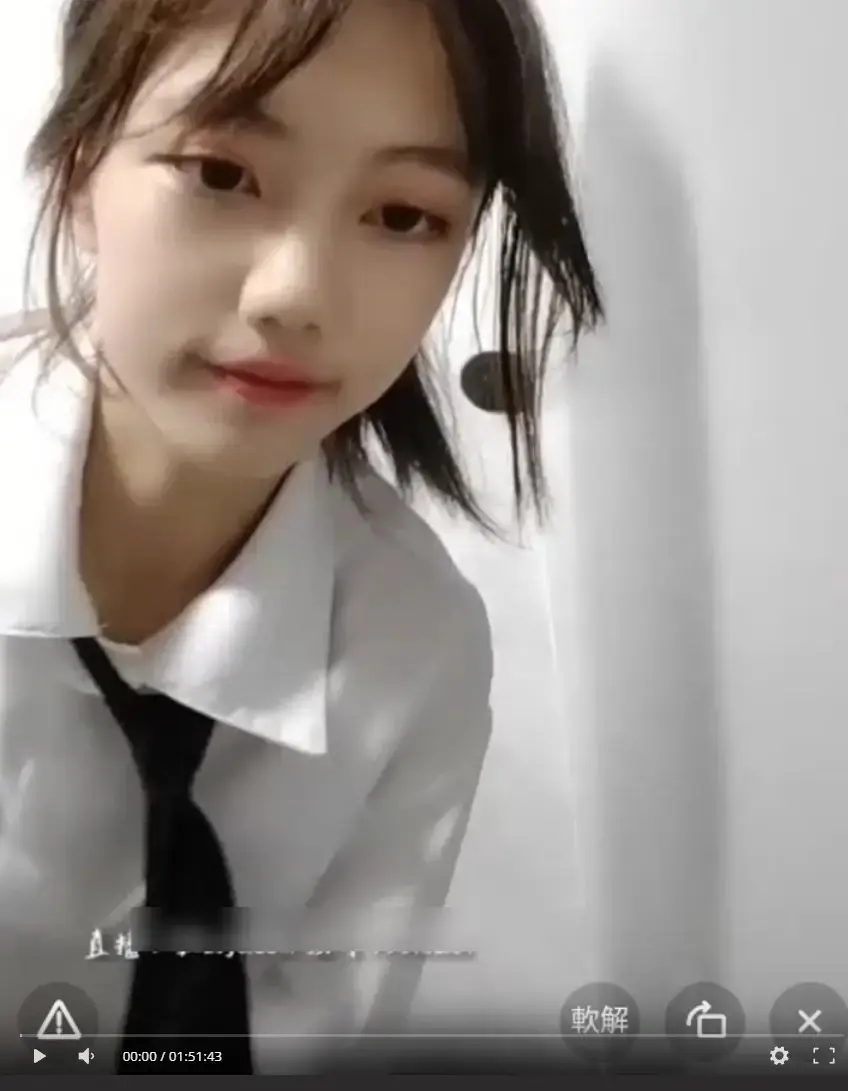 《贺子涵》原视频高清完整版免费在线观看，小女孩贺子涵深度还原贺梓涵直播翻车名场面全程回顾-《贺梓涵直播被妈妈发现》无删减全集播放-带你看清贺子涵事件全貌