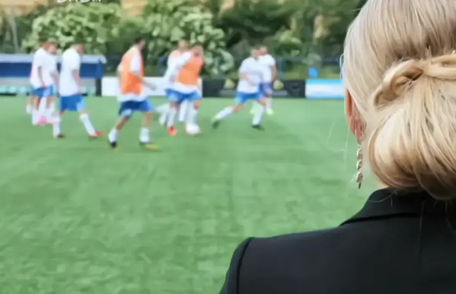法国电影《Footballers'Moms》免费在线观看完整版-高清画质足球队的女老板们-Footballers'Moms全集资源