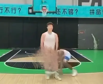 免费观看《牛教练的裤子》全剧集-牛教练的裤子HD高清无删减版-爆笑短剧在线流畅播放