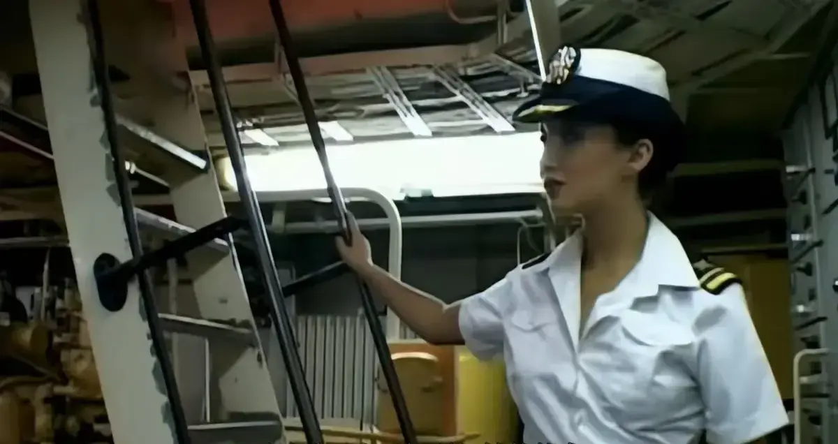 《军舰上的女兵》未删减版-1080P高清画质免费在线观看-《军舰上的女兵》全集无广告播放
