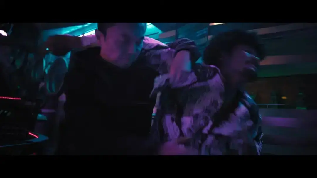 《火遮眼》谢苗孤胆英雄动作片HD高清在线观看-《火遮眼》1080P中字未删减完整版免费播放-火遮眼阿里云盘迅雷BT磁力链接下载